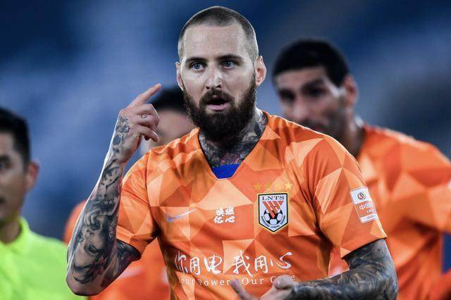 华体会app-泰山敲定35人报名南下广州 卡达尔陈科睿转投天津